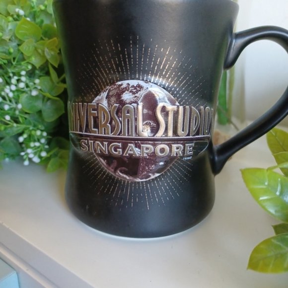 Universal Studios Singapore Mug - Picture 4 of 7